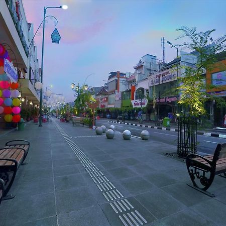 Favehotel Malioboro - Джокякарта Екстериор снимка